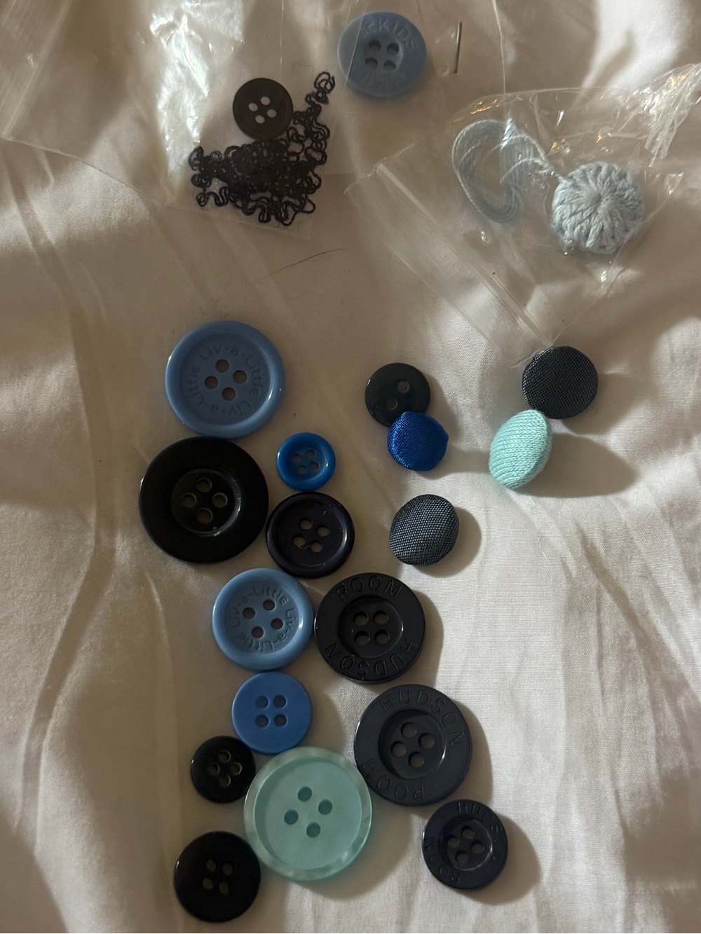 🦋 20Pc Vintage Button Bundle ~ blue navy turquoise variety